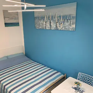 https://indipendent-blue.emilia-romagnahotels.net